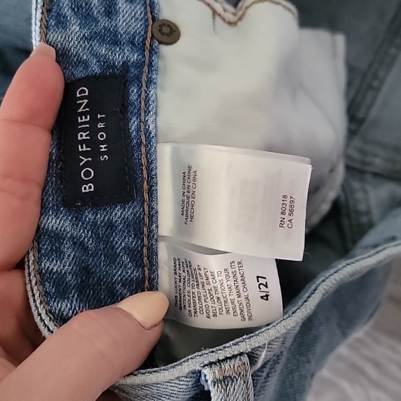 NWOT Lucky Brand Boyfriend Short, Distressed, Size 4/27 - Picture 3 of 6